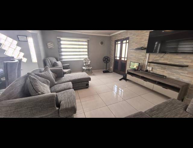 3 BEDROOM HOUSE FOR SALE IN RIVERLEA